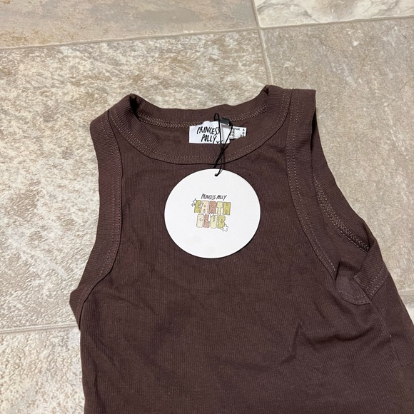 Princess Polly high neck brown tank - Picture 2 of 3